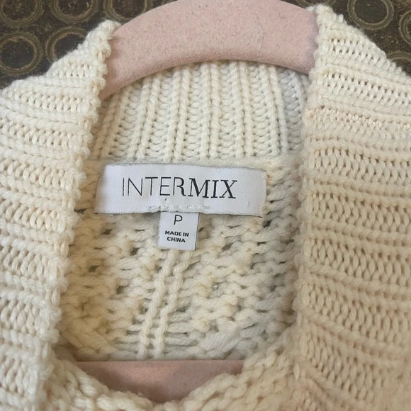 Intermix Britta Ivory Cold Shoulder Cableknit Wool Sweater Size Petite  MSRP$298 - Picture 3 of 7